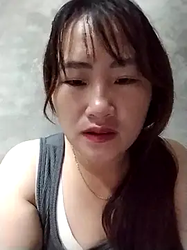 Snapshot of emini-xx chatting on November 8, 2025, 10:24 pm emini-xx online show from November 8, 2025, 10:24 pm