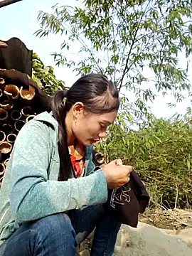 doggy-00 online show from December 3, 2025, 6:36 am