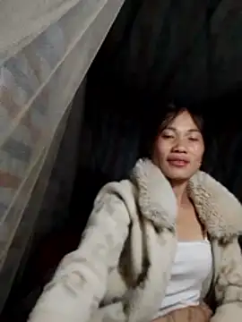 Snapshot of doggy-00 chatting on February 10, 2026, 12:31 am doggy-00 online show from February 10, 2026, 12:31 am