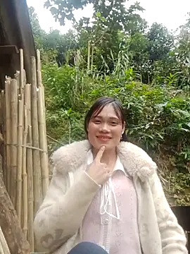 Snapshot of doggy-00 chatting on February 11, 2026, 6:24 am doggy-00 online show from February 11, 2026, 6:24 am