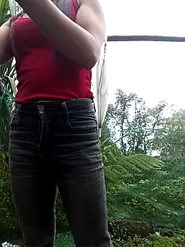 Snapshot of doggy-00 chatting on July 28, 2026, 11:17 am doggy-00 online show from July 28, 2026, 11:17 am