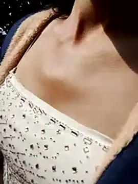 Snapshot of doggy-00 chatting on February 21, 2026, 7:10 am doggy-00 online show from February 21, 2026, 7:10 am