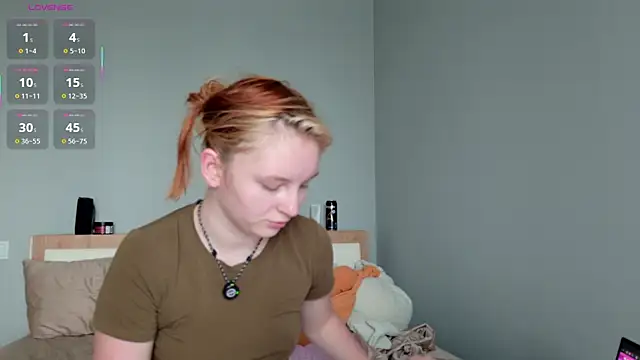 Snapshot of AngelWisee chatting on July 31, 2026, 3:06 am AngelWisee online show from July 31, 2026, 3:06 am