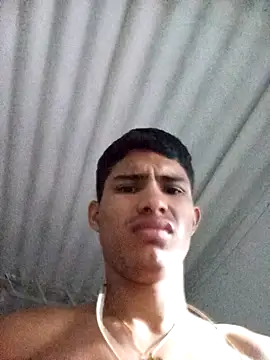 Snapshot of damian_fort1 chatting on October 27, 2025, 9:54 am damian fort1 online show from October 27, 2025, 9:54 am