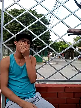 Snapshot of damian_fort1 chatting on October 30, 2025, 11:08 am damian fort1 online show from October 30, 2025, 11:08 am