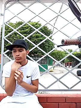 Snapshot of damian_fort1 chatting on October 31, 2025, 10:56 am damian fort1 online show from October 31, 2025, 10:56 am