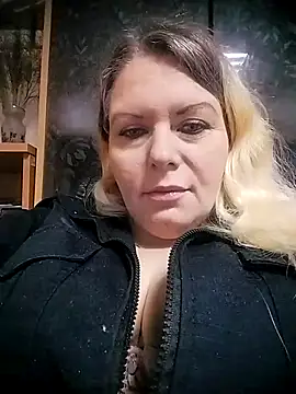 Snapshot of Lana-murr chatting on November 29, 2025, 7:08 am Lana-murr online show from November 29, 2025, 7:08 am