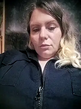 Lana-murr online show from April 26, 2026, 7:22 pm