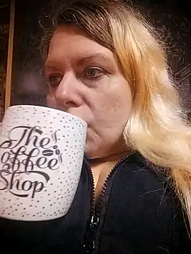 Snapshot of Lana-murr chatting on October 28, 2025, 6:34 am Lana-murr online show from October 28, 2025, 6:34 am