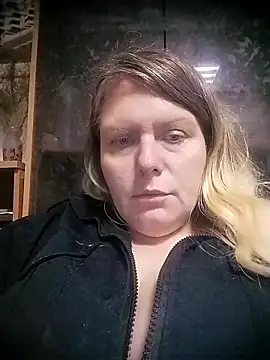 Lana-murr online show from April 20, 2026, 4:52 pm