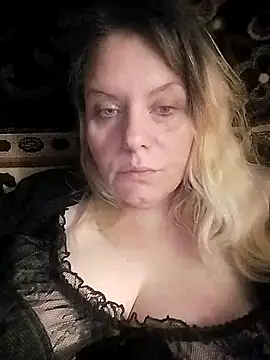 Snapshot of Lana-murr chatting on November 27, 2025, 6:47 am Lana-murr online show from November 27, 2025, 6:47 am