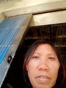 Snapshot of bella-la chatting on December 1, 2025, 5:41 am bella-la online show from December 1, 2025, 5:41 am