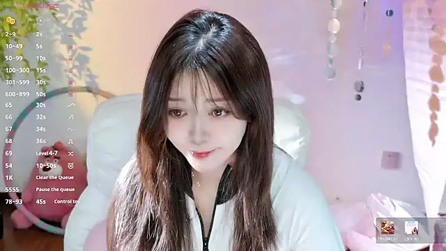 Snapshot of Yiluo95 chatting on May 20, 2026, 4:04 pm Yiluo95 online show from May 20, 2026, 4:04 pm