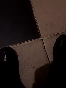 Snapshot of Johnparis505 chatting on October 31, 2025, 3:03 am Johnparis505 online show from October 31, 2025, 3:03 am