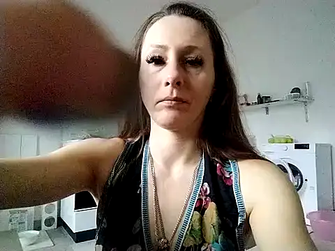 Snapshot of Anneta280671 chatting on December 2, 2025, 11:12 am Anneta280671 online show from December 2, 2025, 11:12 am