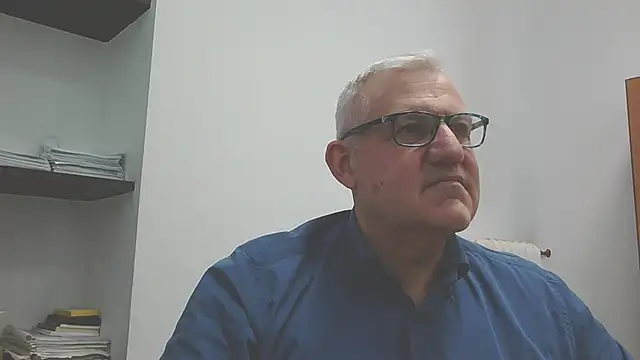 Snapshot of Diegoriv71 chatting on December 18, 2025, 1:26 pm Diegoriv71 online show from December 18, 2025, 1:26 pm