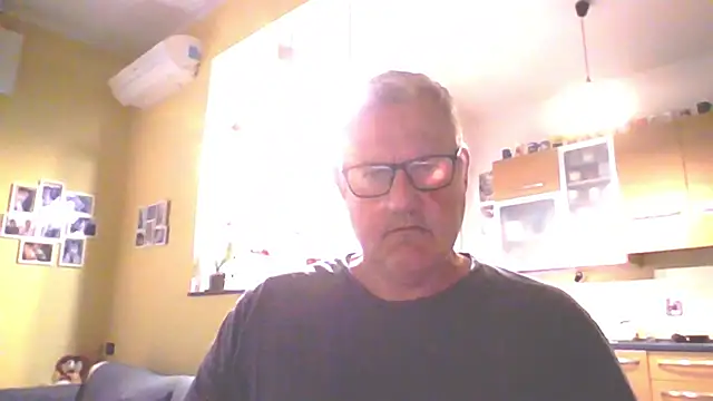 Diegoriv71 online show from April 26, 2026, 5:16 am