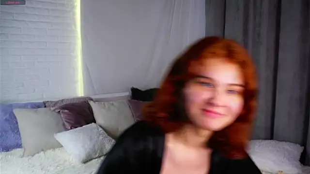 Snapshot of YettaCalabria chatting on June 21, 2026, 2:12 pm YettaCalabria online show from June 21, 2026, 2:12 pm