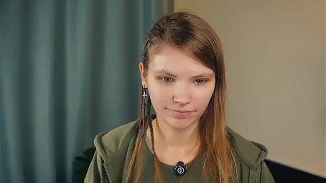 YoshieGradney online show from October 28, 2025, 8:24 am