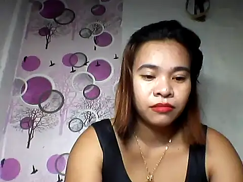 Snapshot of Honeyjean_30 chatting on October 27, 2025, 2:40 pm Honeyjean 30 online show from October 27, 2025, 2:40 pm