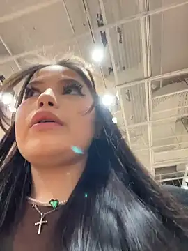 Snapshot of Kissy_Moon chatting on November 17, 2025, 4:00 pm Kissy Moon online show from November 17, 2025, 4:00 pm