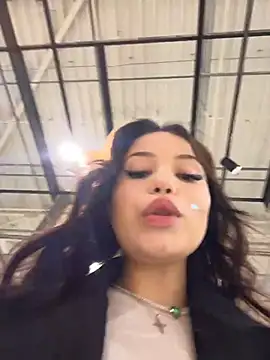 Snapshot of Kissy_Moon chatting on November 13, 2025, 3:49 pm Kissy Moon online show from November 13, 2025, 3:49 pm