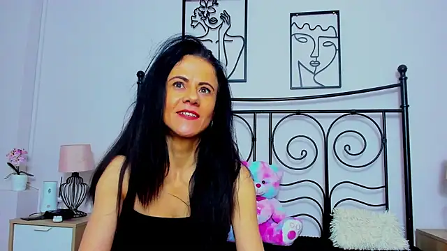 Snapshot of brianaflynt chatting on November 2, 2025, 8:25 pm brianaflynt online show from November 2, 2025, 8:25 pm