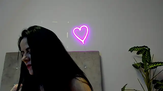 Snapshot of brianaflynt chatting on February 15, 2026, 7:35 pm brianaflynt online show from February 15, 2026, 7:35 pm