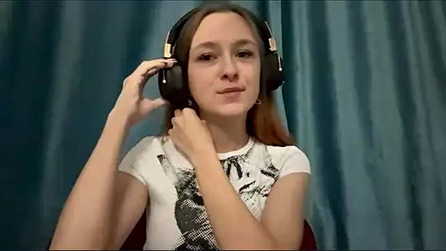 Snapshot of HOTBellakle chatting on November 9, 2025, 3:16 pm HOTBellakle online show from November 9, 2025, 3:16 pm