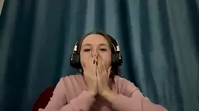 Snapshot of HOTBellakle chatting on November 15, 2025, 3:16 pm HOTBellakle online show from November 15, 2025, 3:16 pm