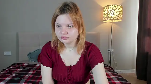 babyyullii online show from May 12, 2026, 1:35 am