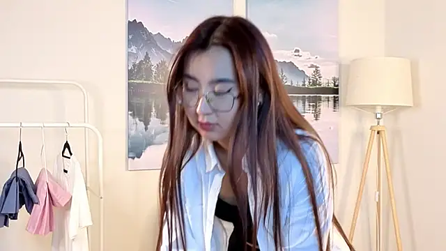 Snapshot of PhillisStocco chatting on October 28, 2025, 9:41 am PhillisStocco online show from October 28, 2025, 9:41 am