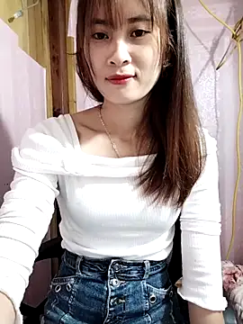 Em xinh01 online show from May 3, 2026, 10:57 pm