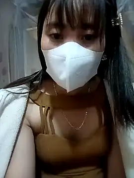 Snapshot of Em_xinh01 chatting on November 2, 2025, 12:43 pm Em xinh01 online show from November 2, 2025, 12:43 pm