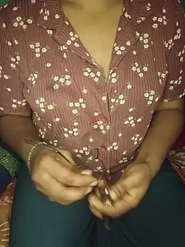 shreyareddy99 online show from November 2, 2025, 4:34 pm