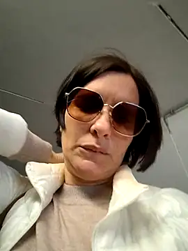 Piediniecollant online show from March 23, 2026, 11:10 am