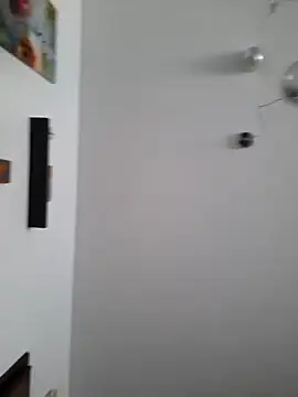 Piediniecollant online show from March 18, 2026, 11:13 am