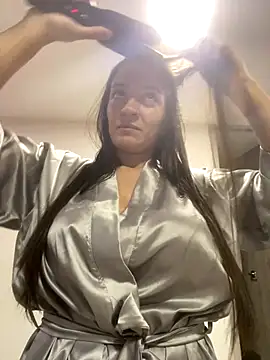 Snapshot of AmberrMoore_ chatting on December 16, 2025, 12:42 pm AmberrMoore online show from December 16, 2025, 12:42 pm