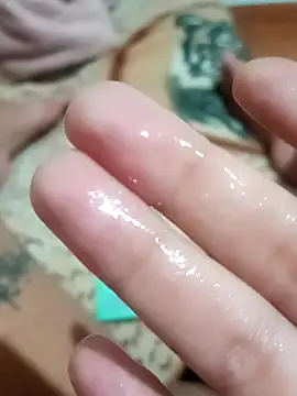 tutti2pbuzz online show from October 30, 2025, 10:28 pm