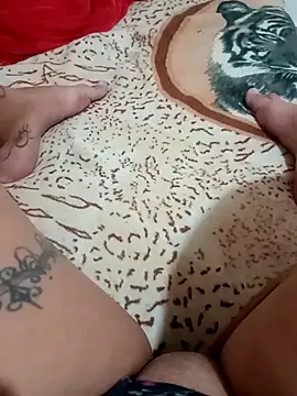 tutti2pbuzz online show from November 1, 2025, 5:07 pm