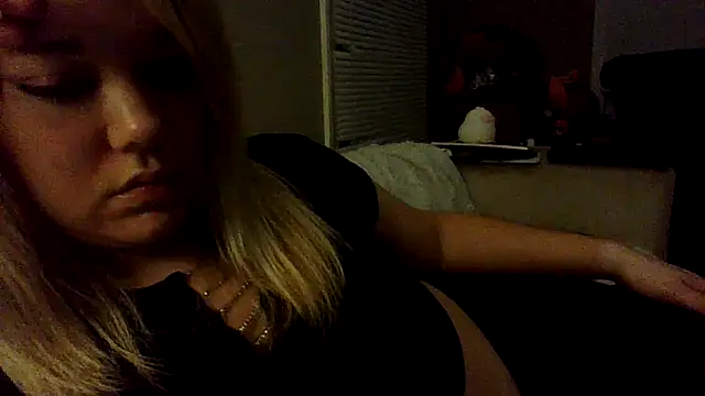 Snapshot of SilverSeductress chatting on May 19, 2026, 8:54 am SilverSeductress online show from May 19, 2026, 8:54 am