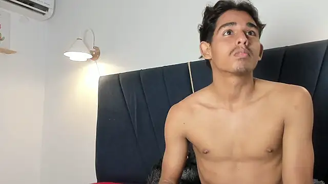 alexisboy 23 online show from February 21, 2026, 2:46 am