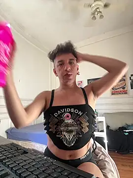 igartuadavidt6 online show from February 7, 2026, 9:01 pm