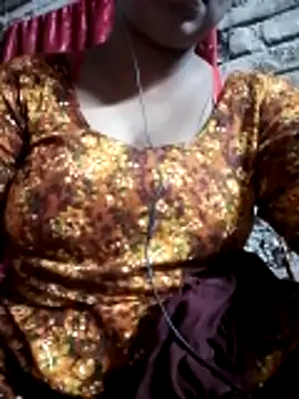 Snapshot of Liza0103 chatting on October 28, 2025, 4:50 pm Liza0103 online show from October 28, 2025, 4:50 pm