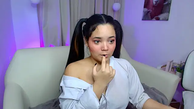 Snapshot of elli_snow1 chatting on November 11, 2025, 3:01 am elli snow1 online show from November 11, 2025, 3:01 am