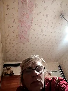 Snapshot of Georgette466 chatting on November 19, 2025, 5:24 pm Georgette466 online show from November 19, 2025, 5:24 pm