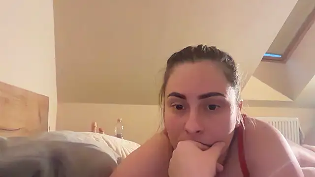 EngelHelene online show from May 1, 2026, 6:13 pm