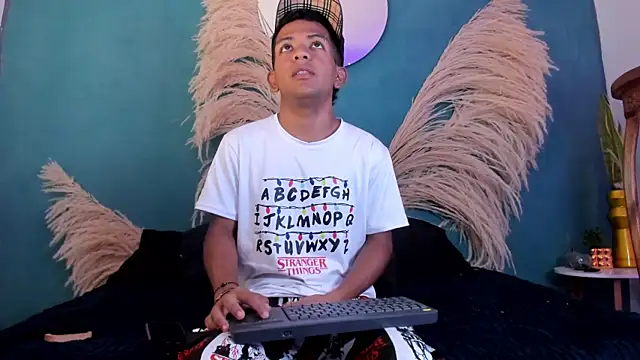 wild best online show from December 4, 2025, 7:46 pm