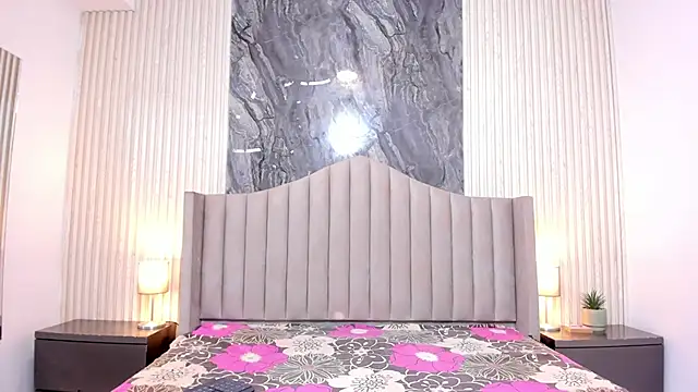 Katrina London online show from November 27, 2025, 7:14 pm