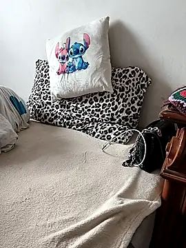 carlina28 online show from November 8, 2025, 8:51 am